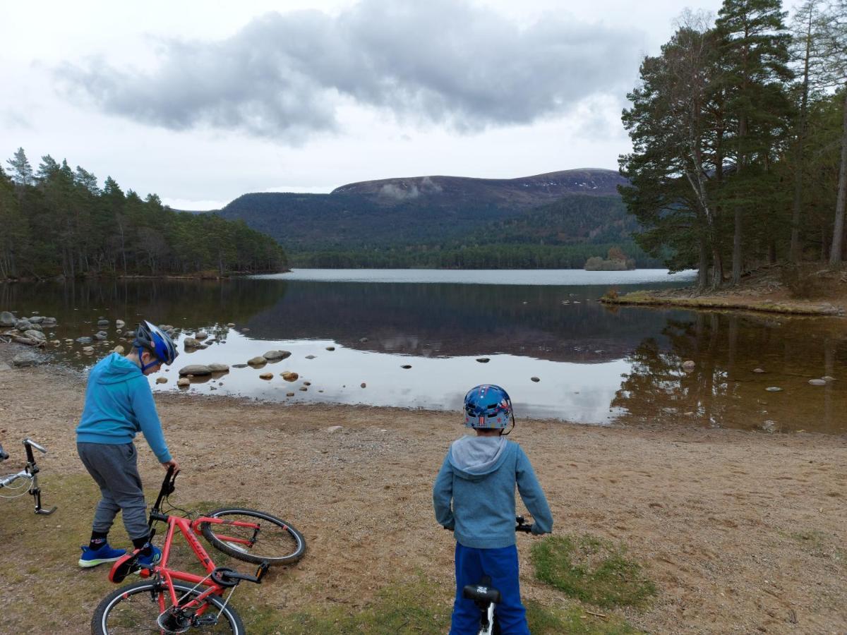 Holiday House Kinveachy Aviemore Exterior foto
